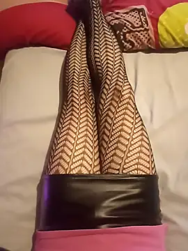 Snapshot of JulietteMaitresse chatting on 10.22.25 JulietteMaitresse online show from 10.22.25