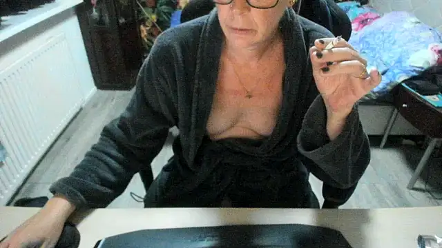 minoesje37 online show from 10.01.25