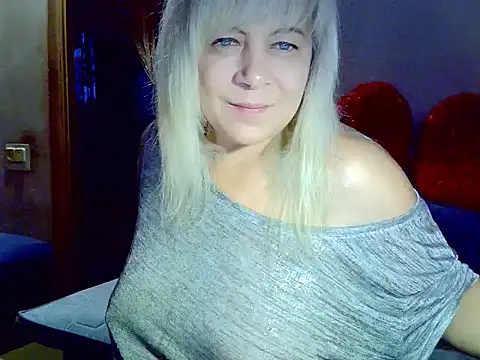 Snapshot of AgoniA7 chatting on 10.31.25 AgoniA7 online show from 10.31.25