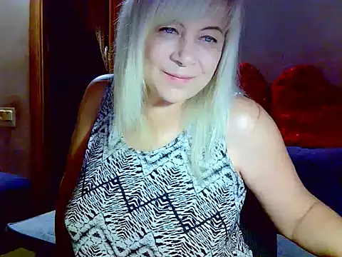 Snapshot of AgoniA7 chatting on 11.01.25 AgoniA7 online show from 11.01.25