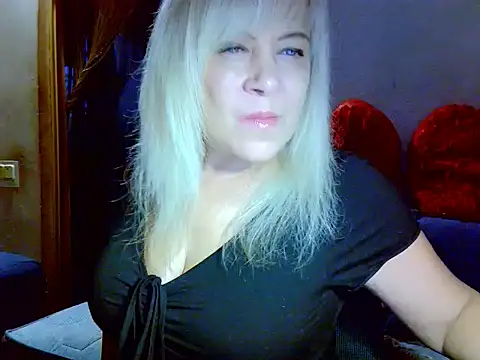 Snapshot of AgoniA7 chatting on 11.07.25 AgoniA7 online show from 11.07.25