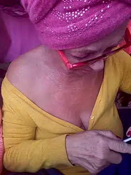 MucMilf59 online show from 02.18.25