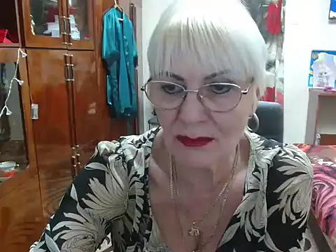 Snapshot of JenaCheim chatting on 12.26.24 JenaCheim online show from 12.26.24