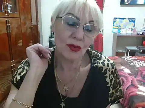 Snapshot of JenaCheim chatting on 02.14.25 JenaCheim online show from 02.14.25