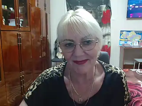 Snapshot of JenaCheim chatting on 02.21.25 JenaCheim online show from 02.21.25