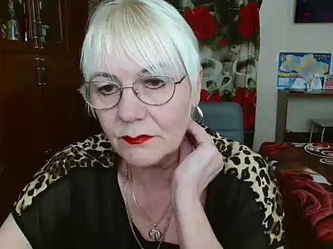 Snapshot of JenaCheim chatting on 02.25.25 JenaCheim online show from 02.25.25