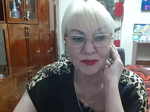 Snapshot of JenaCheim chatting on 03.04.25 JenaCheim online show from 03.04.25