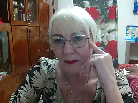 Snapshot of JenaCheim chatting on 03.10.25 JenaCheim online show from 03.10.25