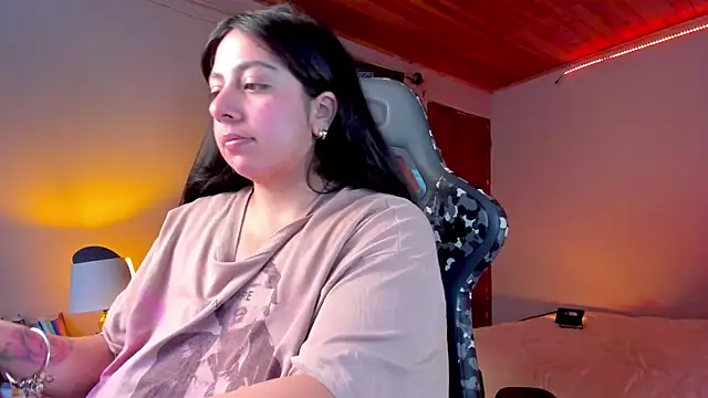 Snapshot of coraline_latin chatting on 12.27.24 coraline latin online show from 12.27.24