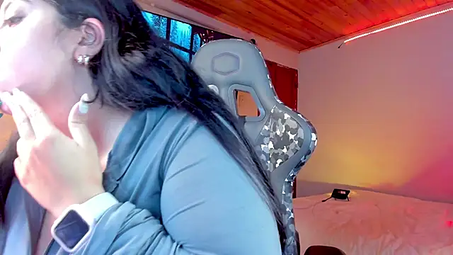 Snapshot of coraline_latin chatting on 01.09.25 coraline latin online show from 01.09.25