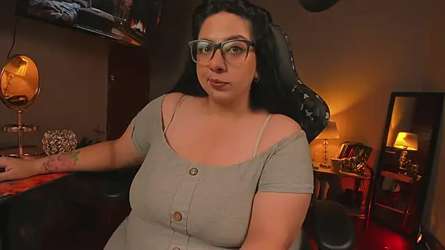 Snapshot of coraline_latin chatting on 02.22.25 coraline latin online show from 02.22.25
