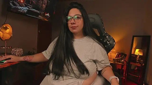 Snapshot of coraline_latin chatting on 02.22.25 coraline latin online show from 02.22.25