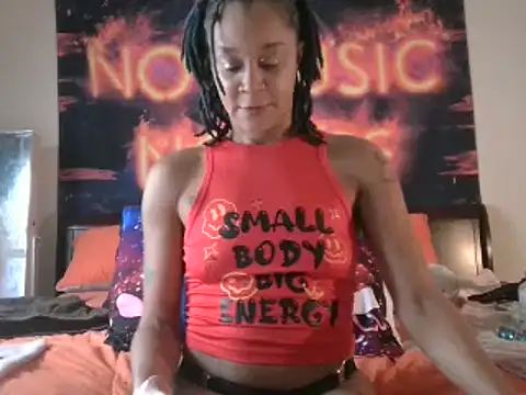 EnticingAaliyah online show from 01.28.25