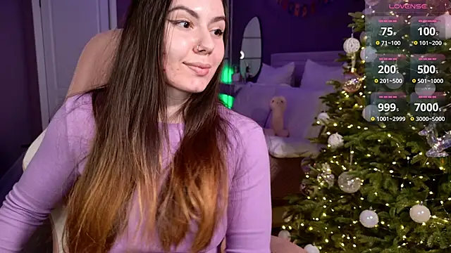 Snapshot of Foxohlove chatting on 12.18.24 Foxohlove online show from 12.18.24