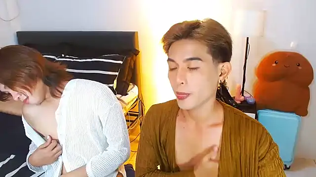 Snapshot of WildestTwink chatting on 06.20.26 WildestTwink online show from 06.20.26