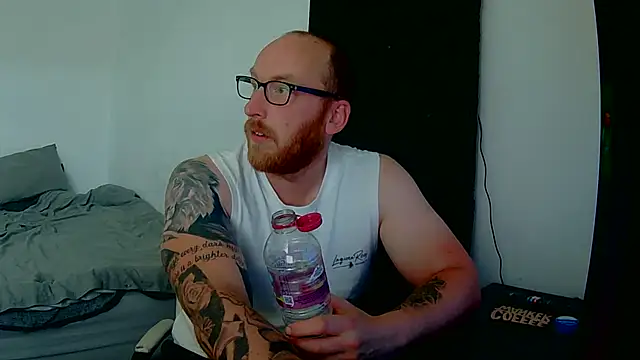 Snapshot of Tilerdadbod chatting on 06.20.26 Tilerdadbod online show from 06.20.26
