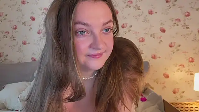 Snapshot of LoVenda chatting on 01.31.25 LoVenda online show from 01.31.25