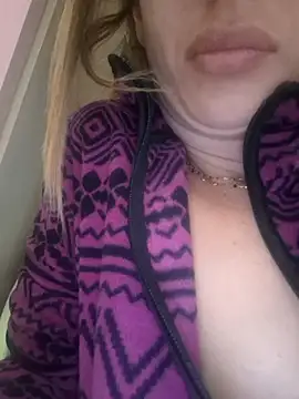 fammefatale1987 online show from 11.16.25