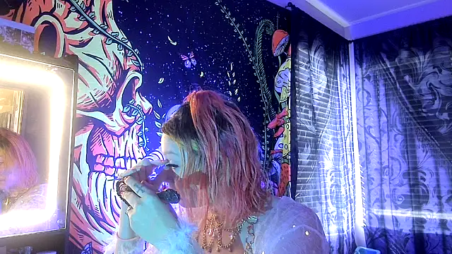 TEXASMARYYYJANE online show from 10.28.25