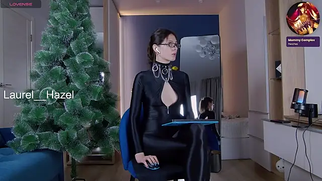 LAUREL HAZEL online show from 12.12.24