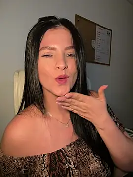 Carolina Novoa online show from 02.15.25