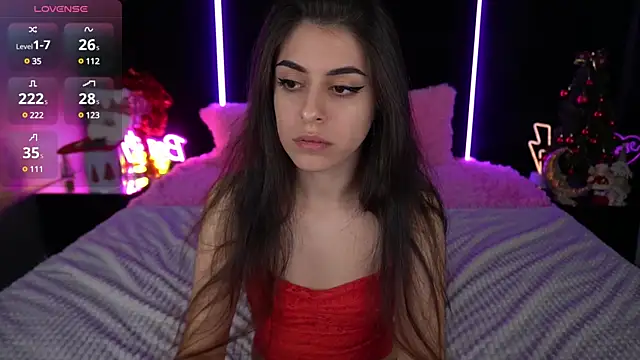 Snapshot of GoldBabyS chatting on 12.23.24 GoldBabyS online show from 12.23.24