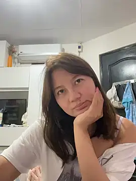 Snapshot of asianmystery203 chatting on 12.30.24 asianmystery203 online show from 12.30.24