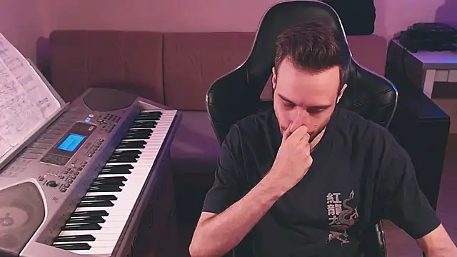 Sweetparker online show from 10.28.25