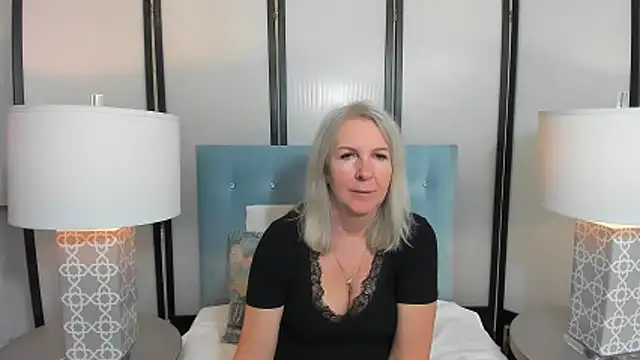 EricaTop online show from 10.30.25