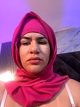 Snapshot of Zafira_Alabi chatting on 10.02.25 Zafira Alabi online show from 10.02.25