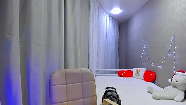 Malika Lisan online show from 12.22.24