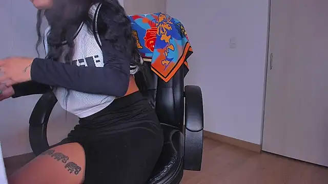 Lisegg  online show from 10.15.25