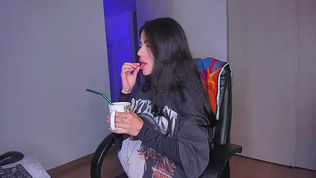 Lisegg  online show from 11.19.25