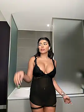 Snapshot of ArabicBarbie chatting on 01.26.25 ArabicBarbie online show from 01.26.25