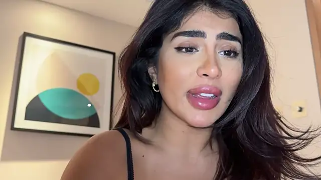 Snapshot of ArabicBarbie chatting on 02.04.25 ArabicBarbie online show from 02.04.25