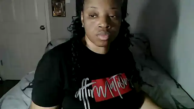 Sexymona1218 online show from 10.14.25