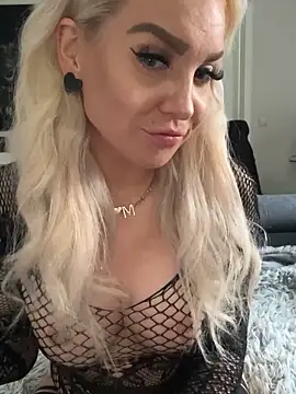 MIA-XXX online show from 10.07.25