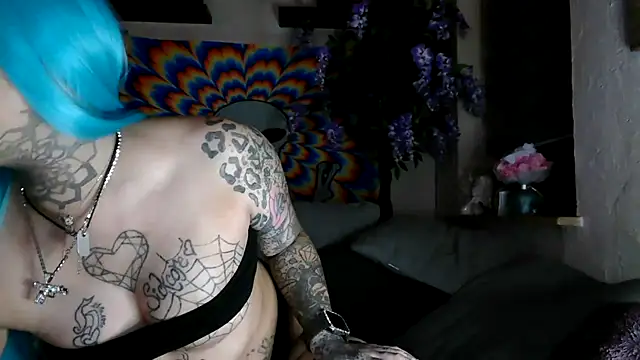 Snapshot of RoxxyInk chatting on 02.03.25 RoxxyInk online show from 02.03.25