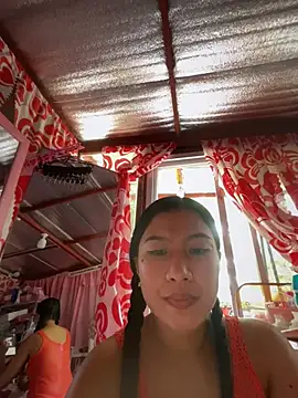 Snapshot of sweetieme chatting on 05.17.26 sweetieme online show from 05.17.26