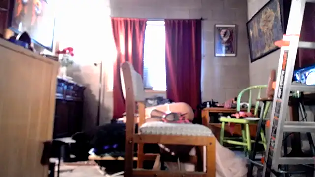 Snapshot of sissyvee chatting on 06.26.26 sissyvee online show from 06.26.26