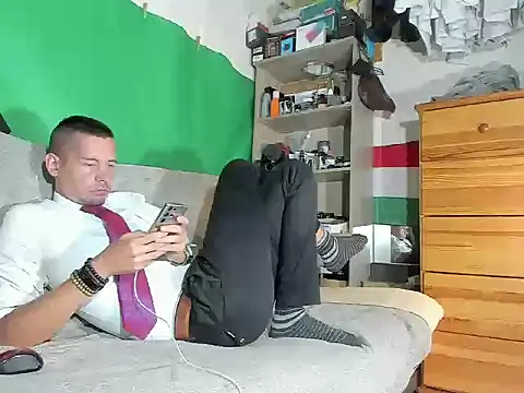 viraglaci18xh online show from 10.05.25