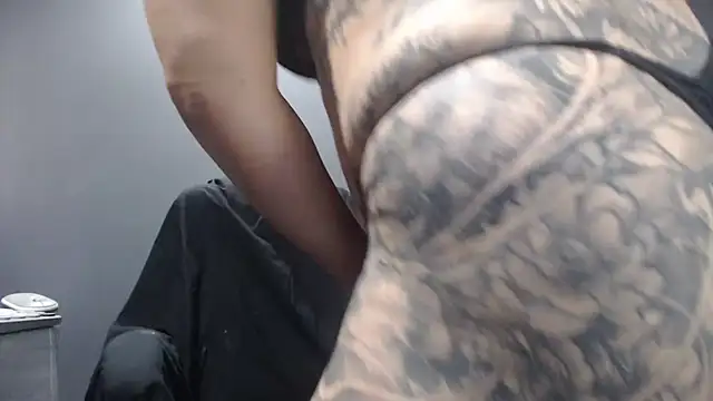 poisonivyx online show from 10.10.25