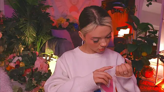 KristaBrooks online show from 02.11.25