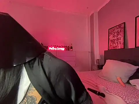  MelinaCurves  online show from 02.06.25