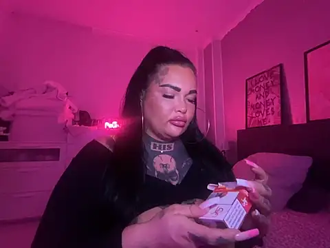  MelinaCurves  online show from 02.07.25