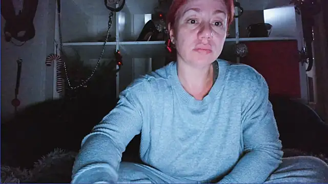 Ella  Kross online show from 12.19.24