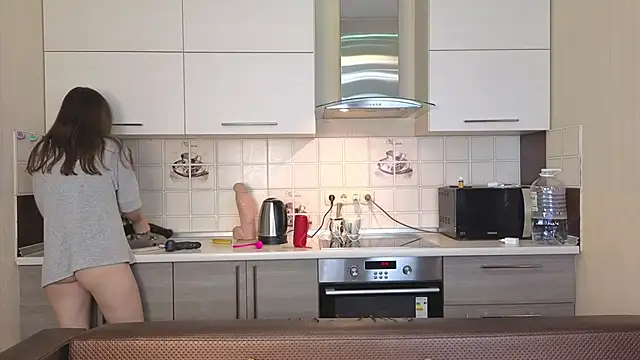 Naughty Alice online show from 11.11.25