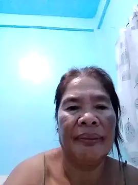 Snapshot of sexylizzy4u chatting on 03.12.25 sexylizzy4u online show from 03.12.25
