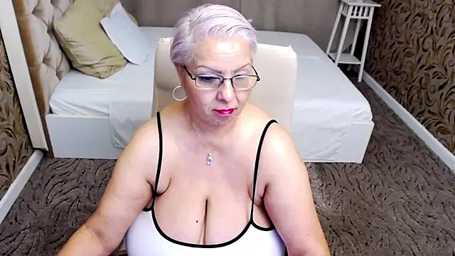LadyLibely online show from 10.06.25