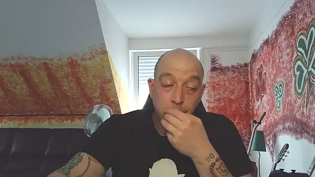 Snapshot of sextoy911 chatting on 04.16.26 sextoy911 online show from 04.16.26